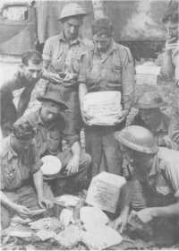 A delivery of mail to the 
2/15th Field Regiment, after the outbreak of war (Australian War Memorial)
