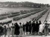Second Echelon farewell 
parade at the Auckland Domain, April 1940