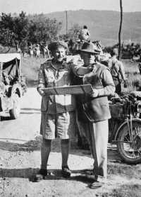 General Freyberg and the 
Prime Minister, Mr Peter Fraser, at Headquarters 5 Infantry Brigade near Sora