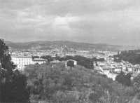 Florence remained virtually 
in no-man’s land for some time after Eighth Army reached the south bank of the Arno River