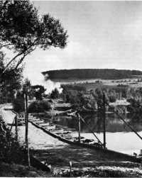 Heavy ponton bridge across 
Moselle near Arnaville was completed by 551st Engineer Heavy Ponton Battalion on 14 September 1944
