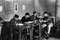 Enlisted men at CEW during 
off-duty hours, studying U